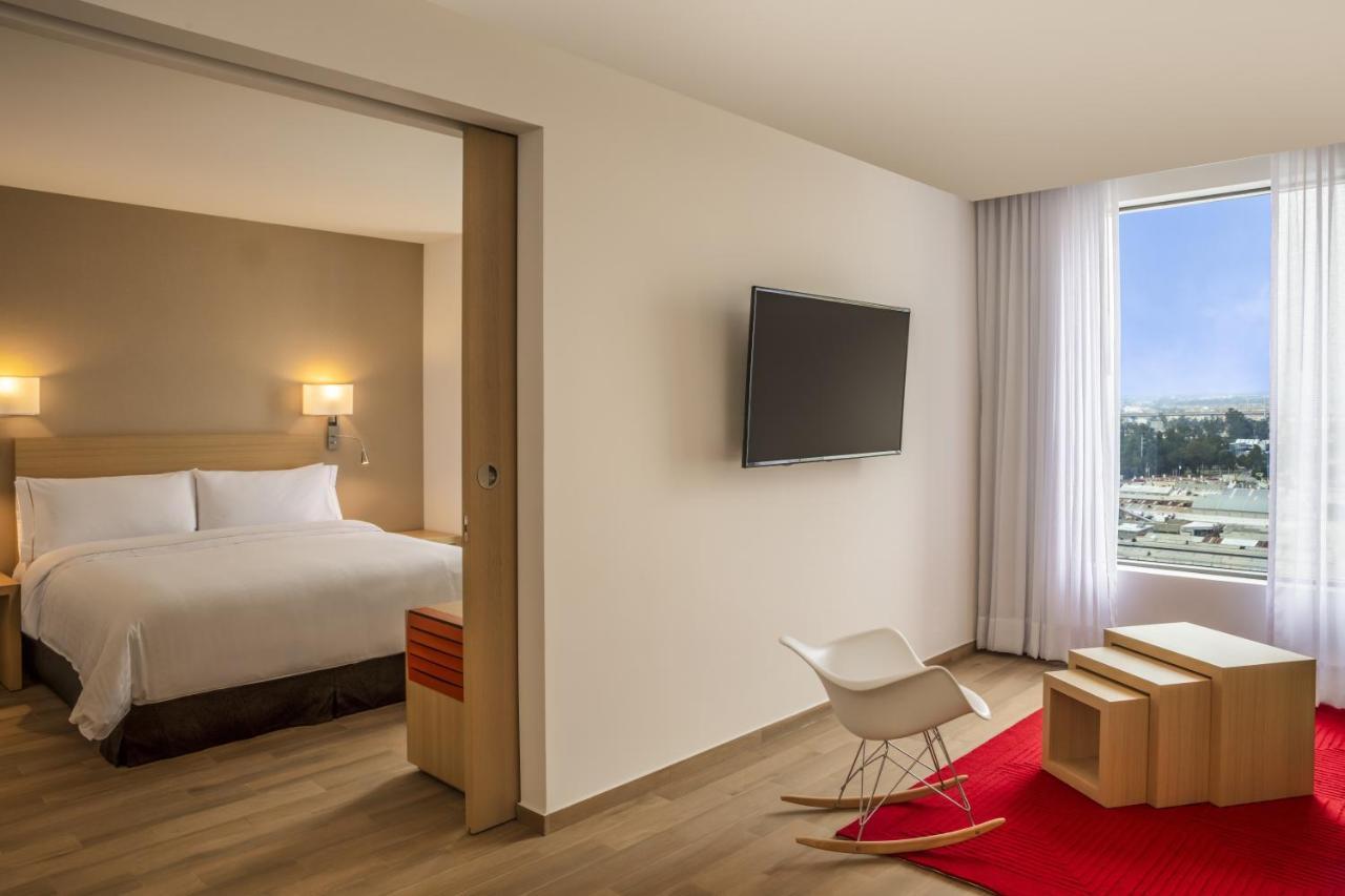 Fiesta Inn Parque Пуэбла Экстерьер фото
