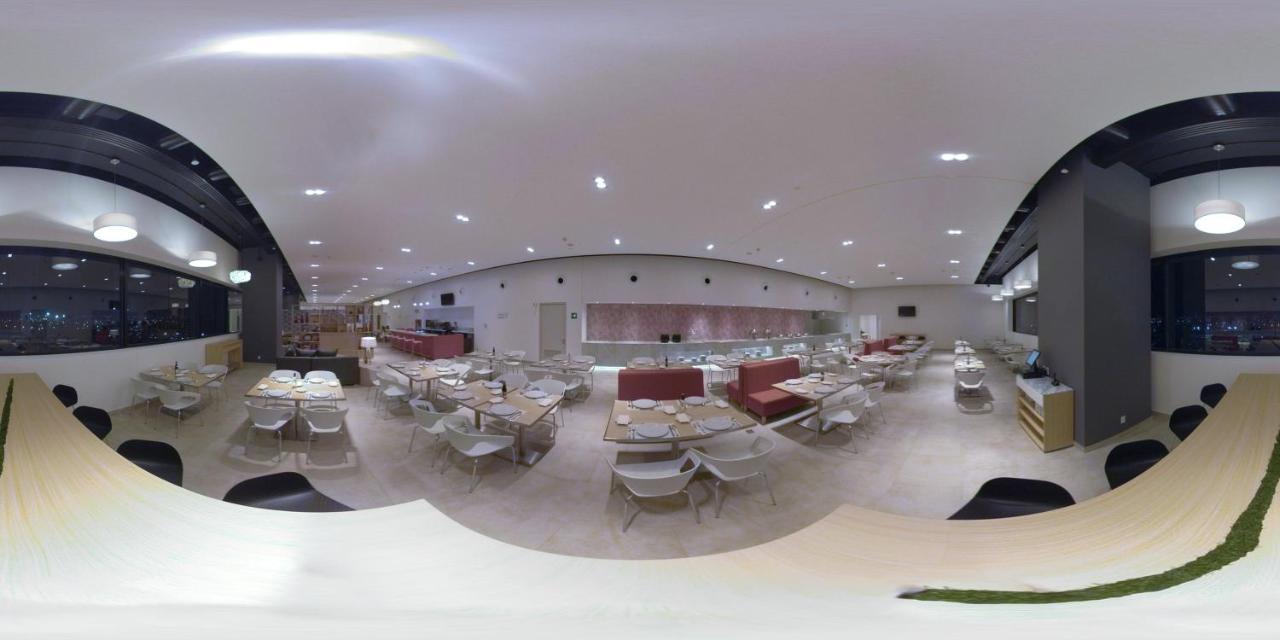 Fiesta Inn Parque Пуэбла Экстерьер фото