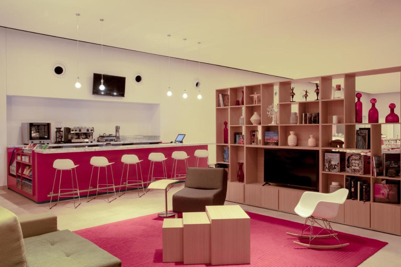 Fiesta Inn Parque Пуэбла Экстерьер фото