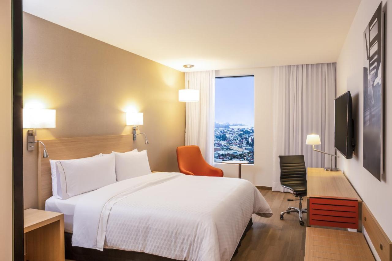Fiesta Inn Parque Пуэбла Экстерьер фото