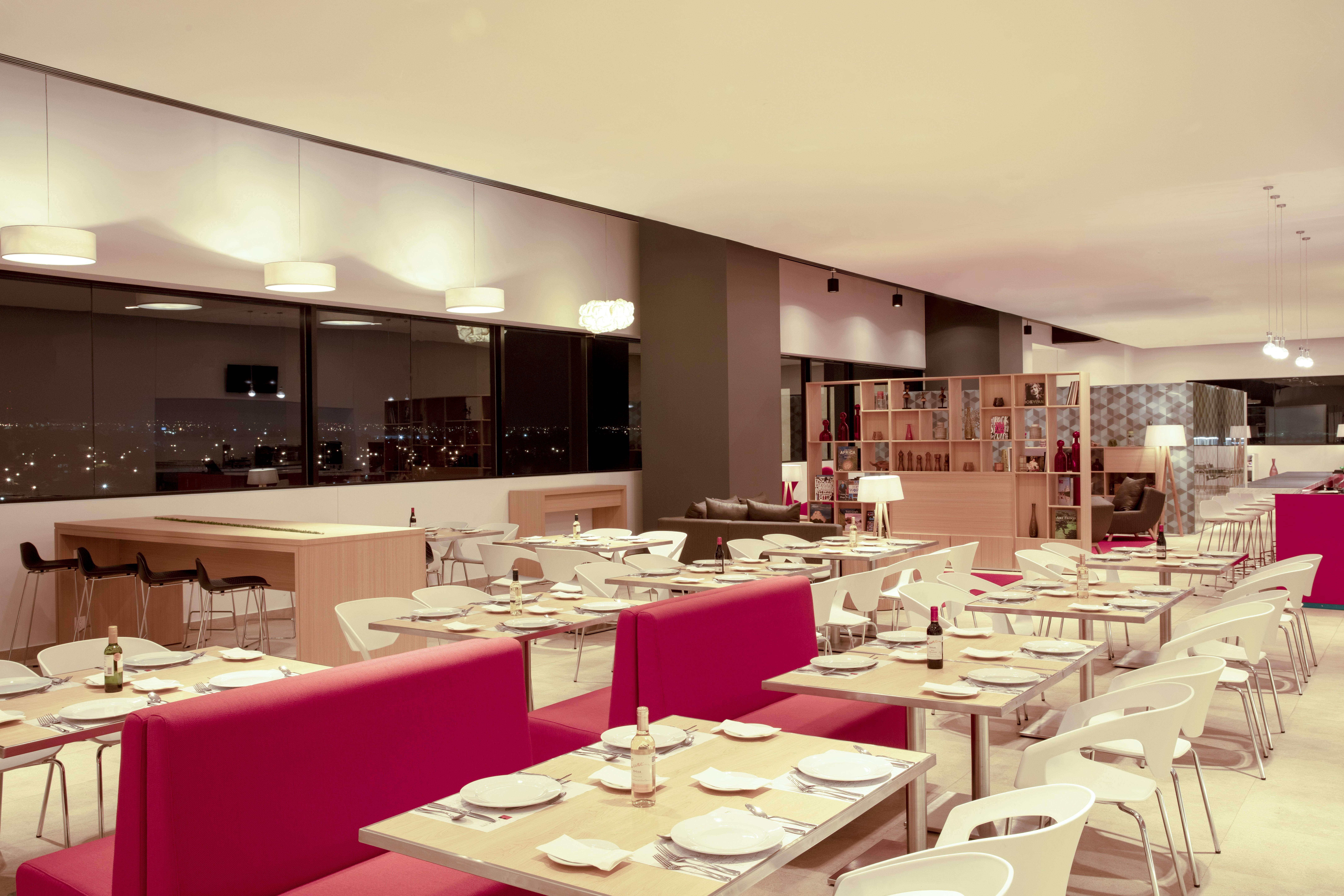 Fiesta Inn Parque Пуэбла Экстерьер фото
