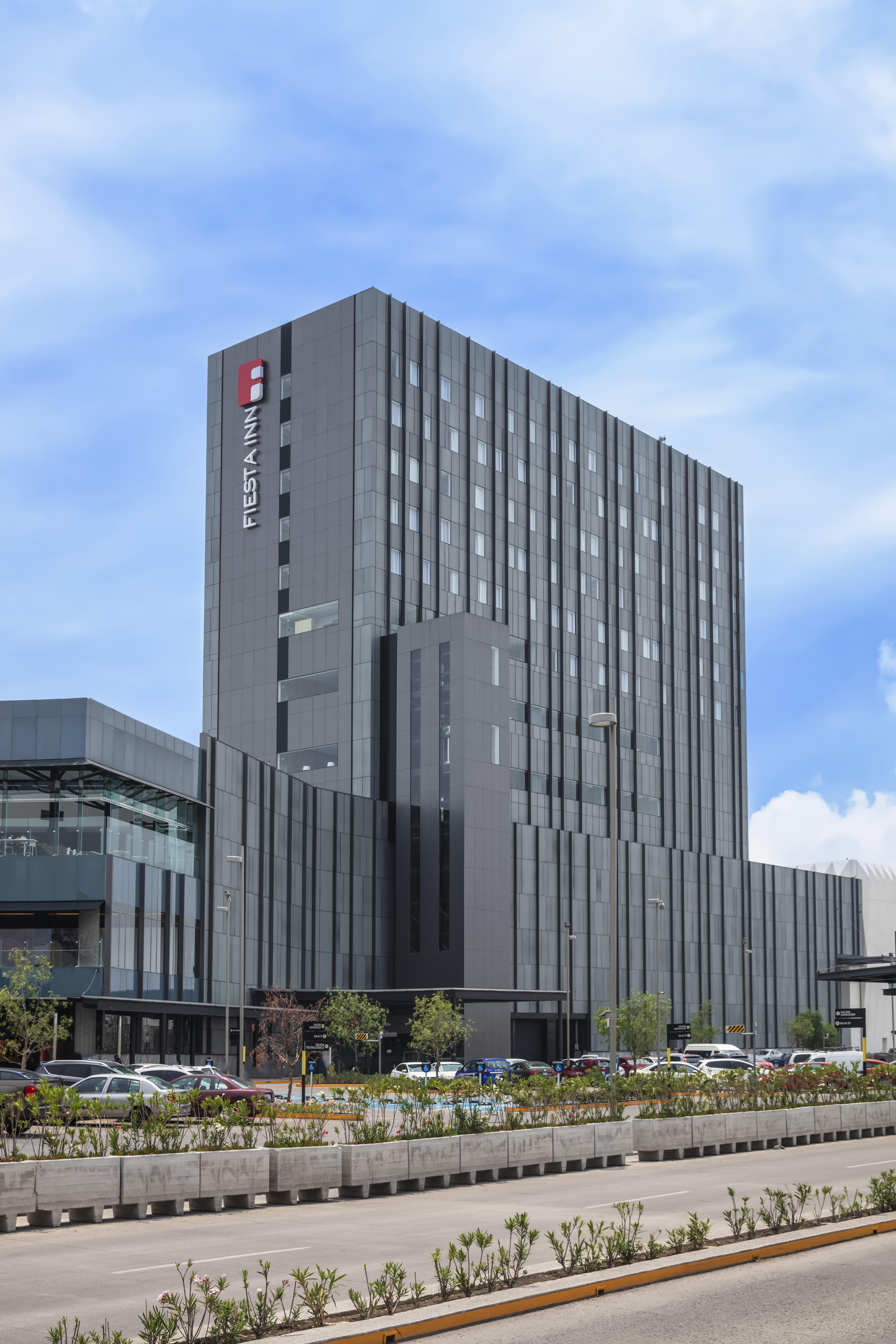 Fiesta Inn Parque Пуэбла Экстерьер фото